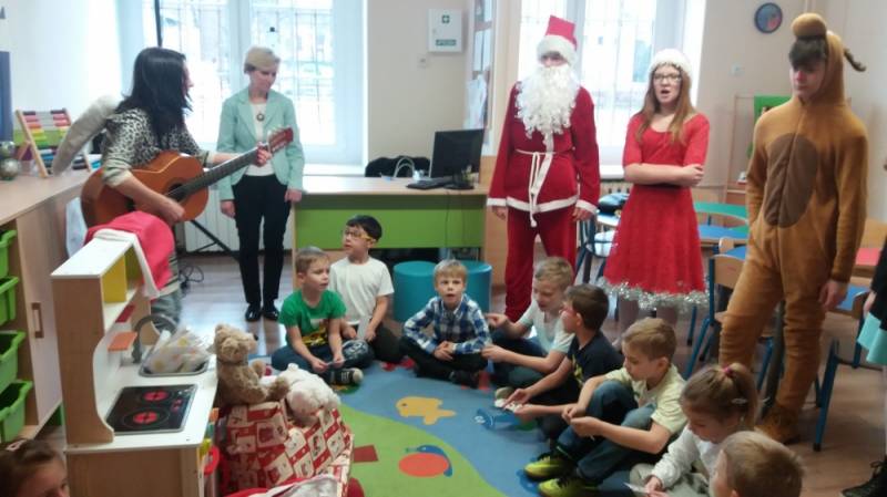 Zdjęcie: Mikołaj zawitał do szkolnej świetlicy