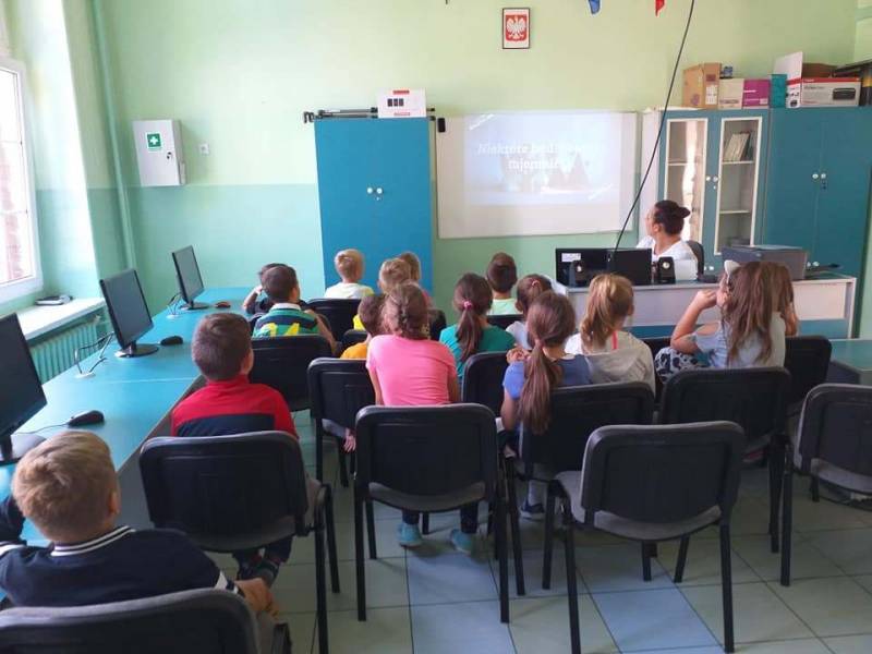 Zdjęcie: Ogólnopolski projekt edukacyjny "Czytam z klasą - ...